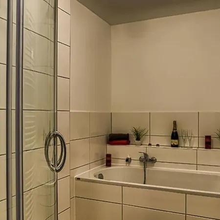 Moderne In Apartament